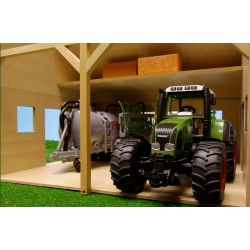 Kids Globe farm wood for 2 tractors 1:16